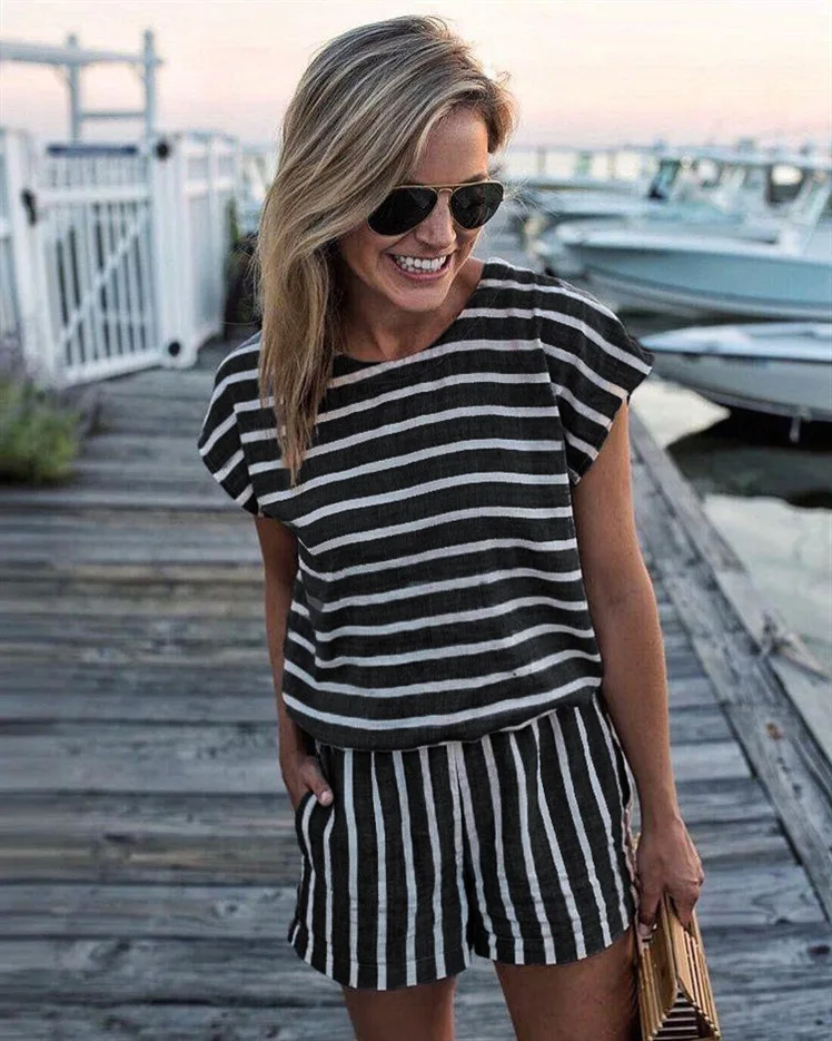 

2019 New Women Jumpsuits Casual Short Sleeve O-Neck One Pieces Striped Playsuits Loose Streetwear Rompers Overalls for Women