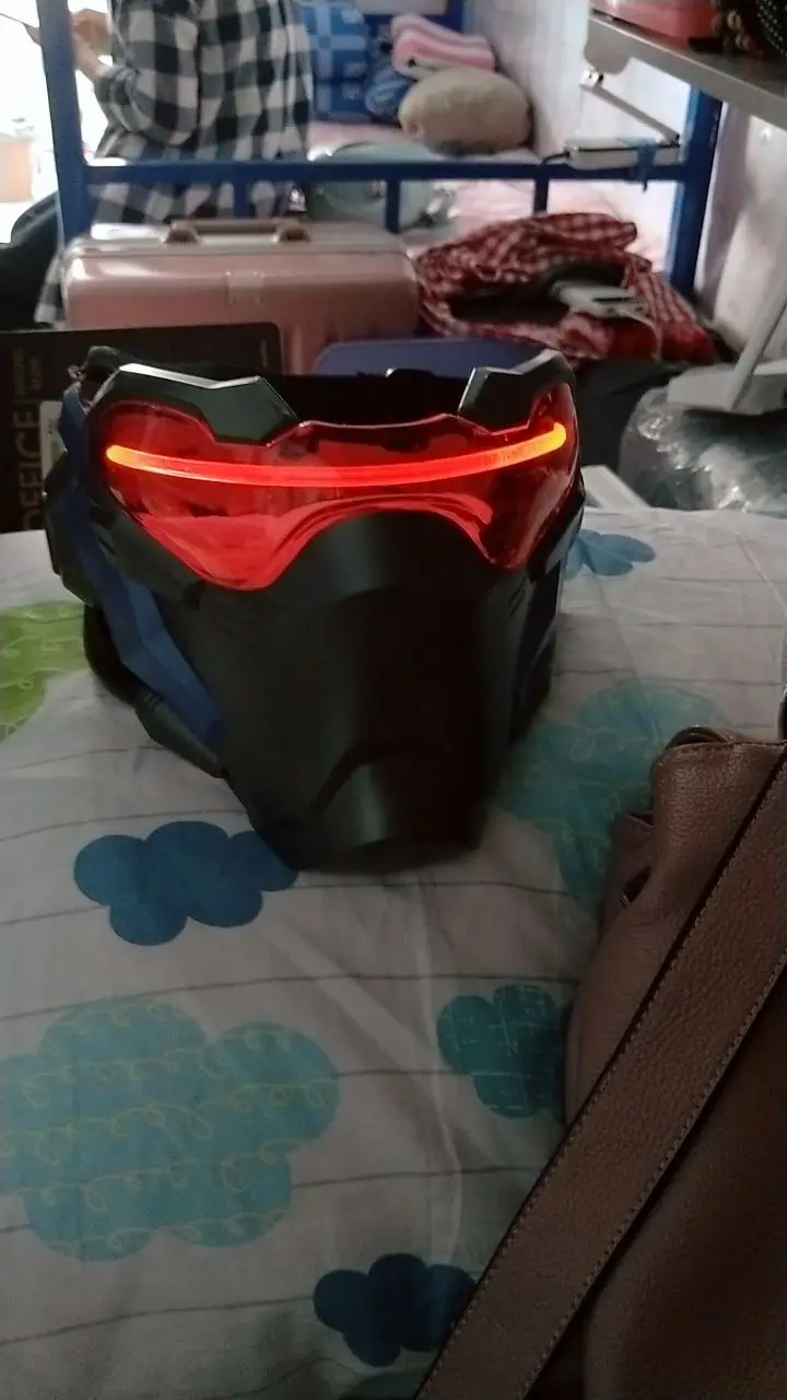 [Сток] Игра OW фигурка солдата 76 Тактический окуляр светящаяся маска высокая прочность ABS инженерные пластмассы сделаны высокого качества