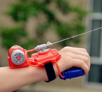 914 Chaud Spiderman Jouets Poignet Pistolet à Eau Jouets Pour Enfants Anime Mini Taille En Plastique Matière Pistolet à Eau été Sports De Plein