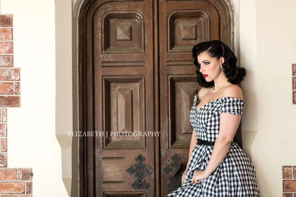 40-vintage 50 s Одри Хепберн Милая декольте качели fatale платье в черно-белую клеточку плюс Размер рокабилли платья в стиле Пинап