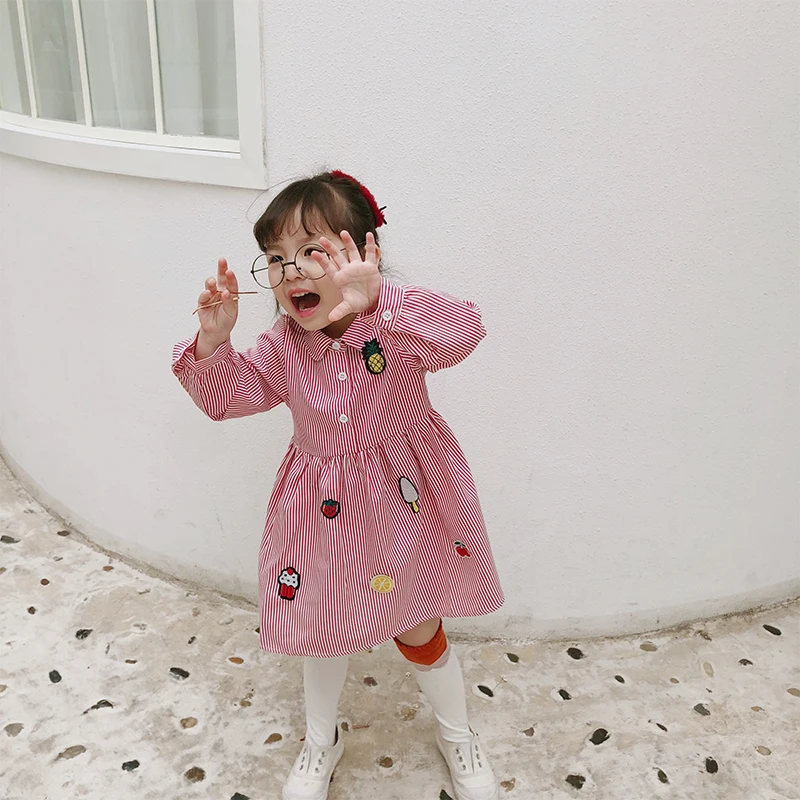 Новое весеннее платье в полоску с вышивкой для девочек милый дизайн