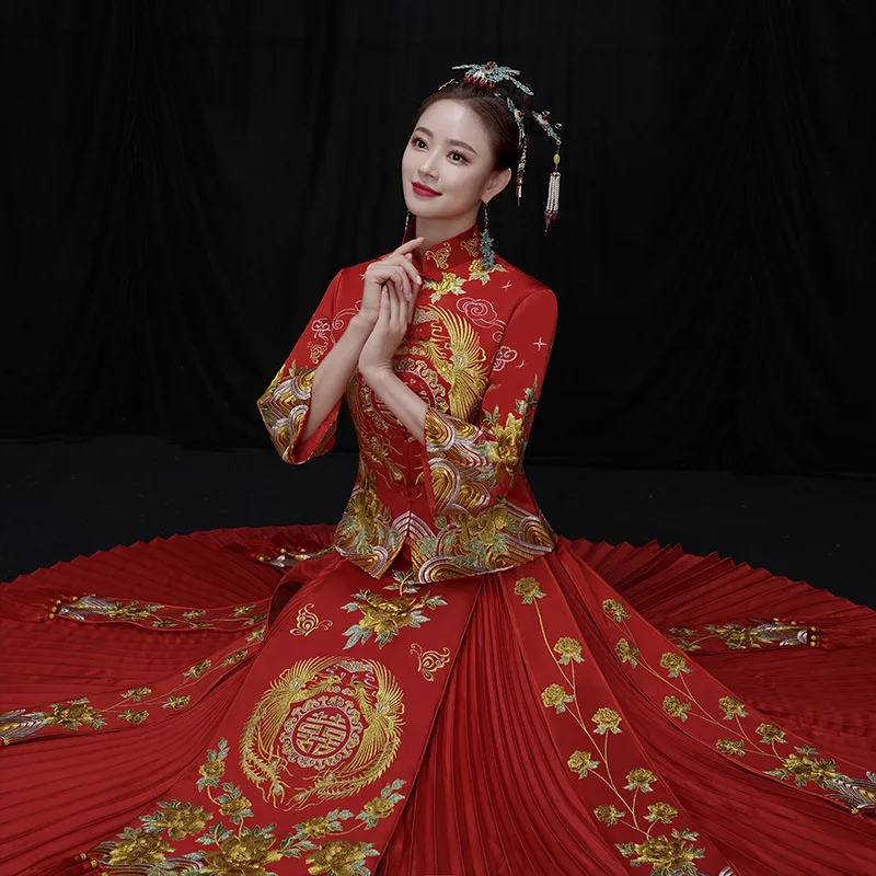 

2019 Autumn New Handmade Phoenix Embroidered Floral Bridal Show Wofu Clothing Chinese Stand Collar Retro Cheongsam Pleated Skirt