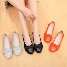 Г., новые осенние женские мокасины мягкая женская обувь из натуральной кожи для среднего возраста удобные женские тонкие туфли на плоской подошве с закрытым носком