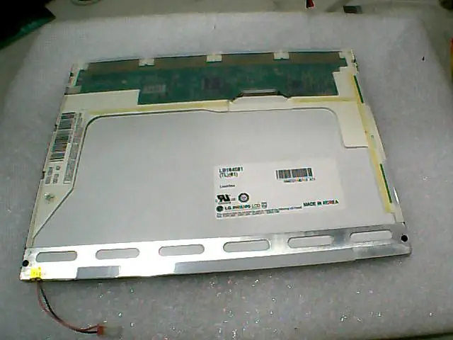 

LB104S01(TL)(01) LB104S01(TL)(02) LCD Displays