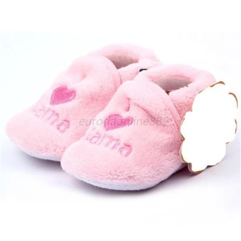 

Autumn Winter Infant Baby Cotton Shoes Cute Coral Fleece Comfortable Warm Solid Color Heart and Letter Pattern Slippers 0-12M