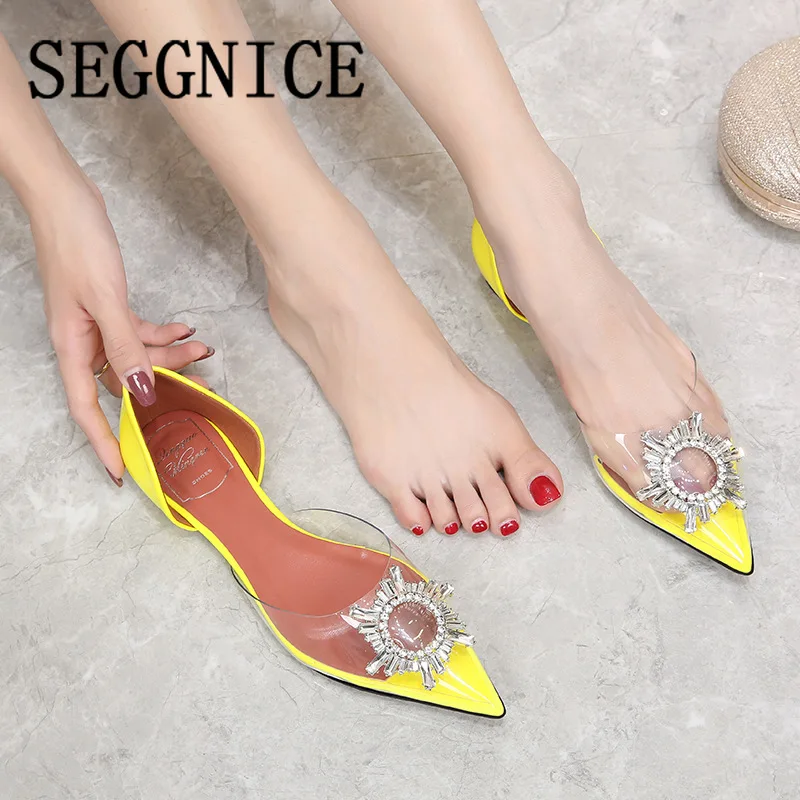 

Women's Luxury Designer Transparent Flat Sandals 2019 Summer Female Shoes Fashion Crystal Sapato Feminino Pointed Toe Casual
