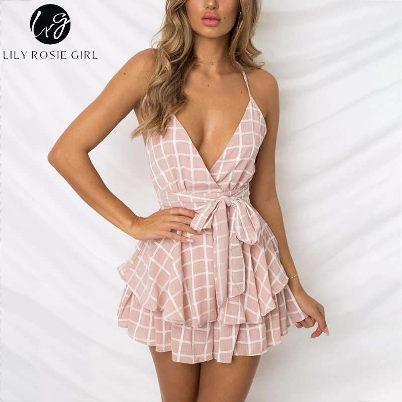 زنبق روزي فتاة V الرقبة مثير الإناث Playsuit منقوشة بوهو الأزهار Playsuit السراويل بذلة رومبير ارتداءها للنساء 2018 الشارع الشهير