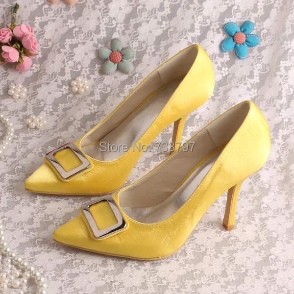 Custom Handmade Pale Yellow Wedding Heels Shoes Pointed Toe with Brooch