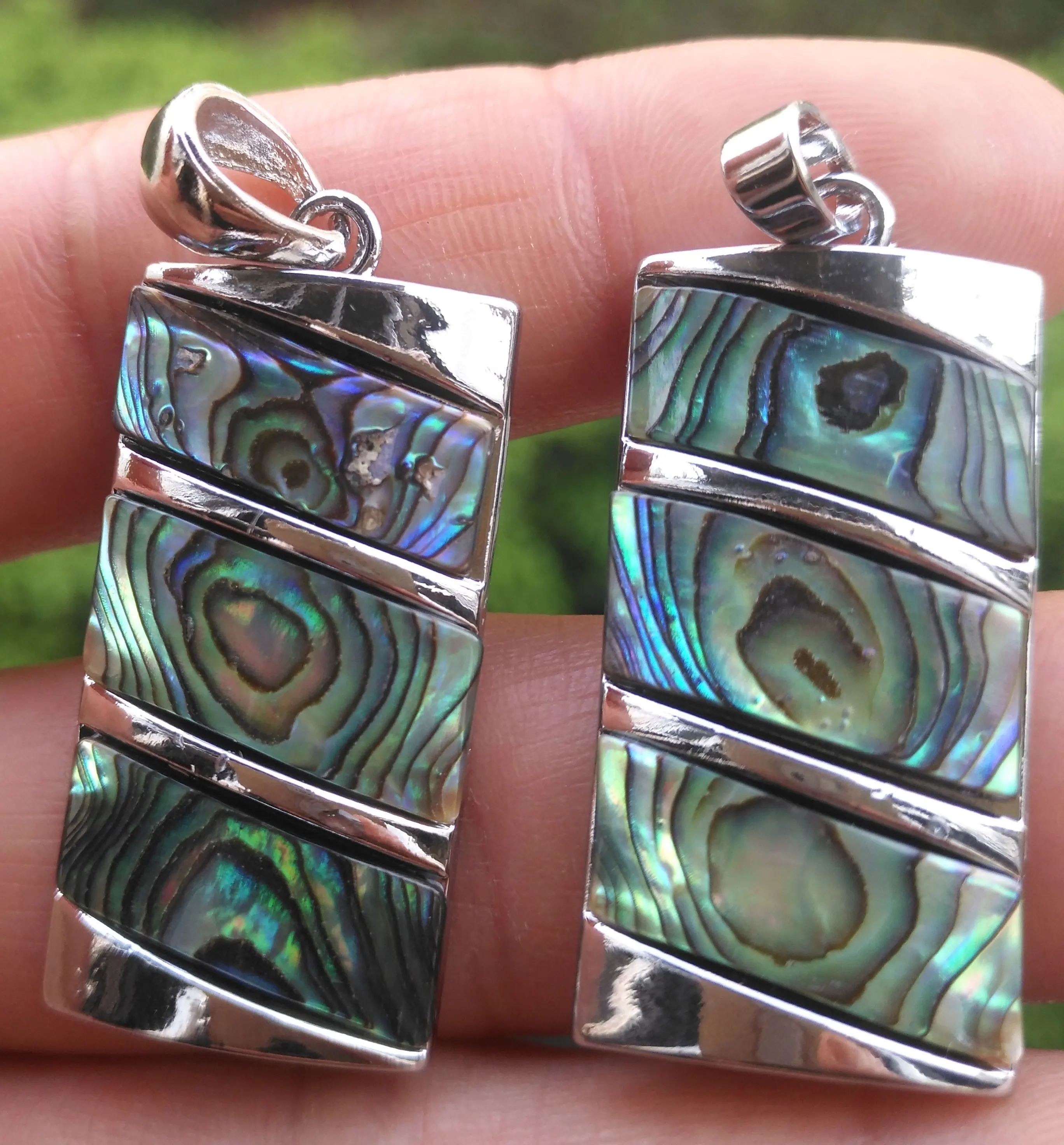 

Natural Abalone Shell Pendant bead Energy Reiki Healing Amulet L20620