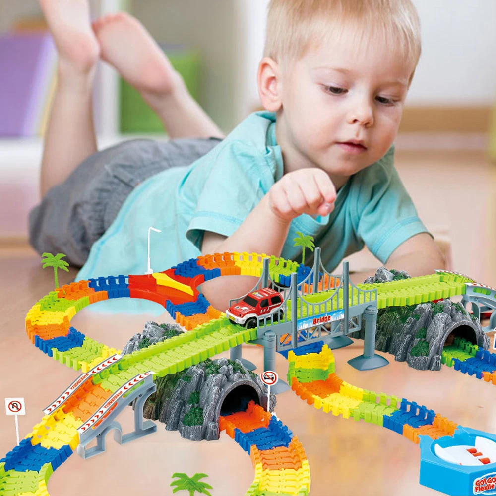 glow track set