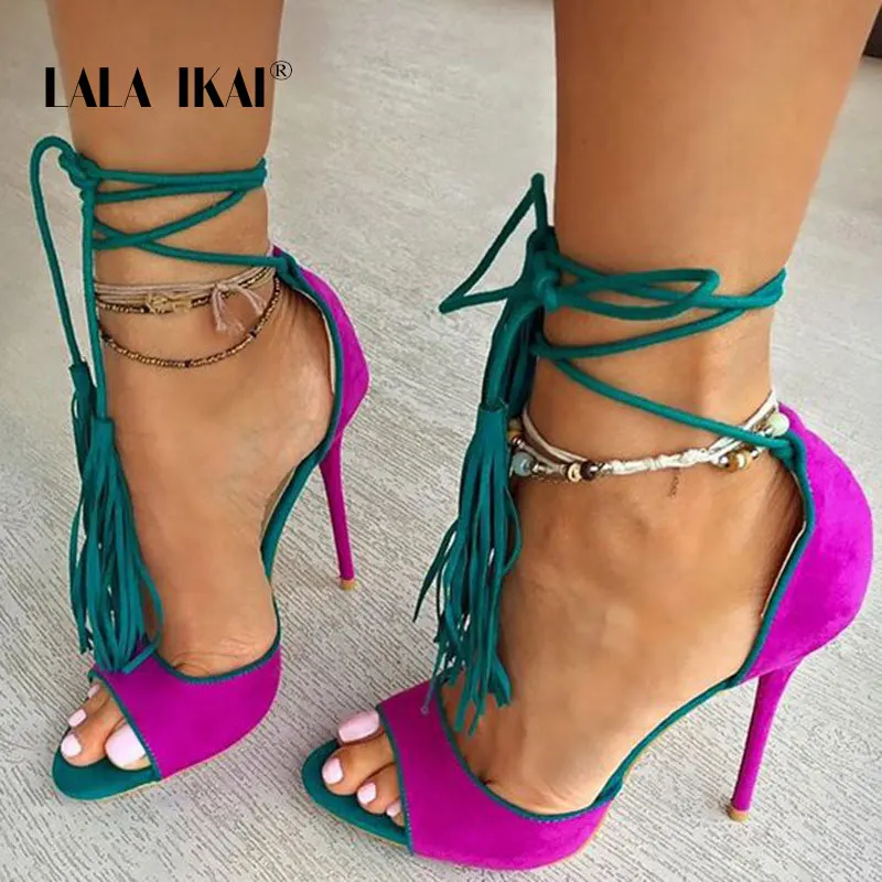 LALA IKAI/женские сандалии-гладиаторы на высоком каблуке с кисточками, обувь для вечеринок, летние разноцветные женские сандалии с ремешком на ...