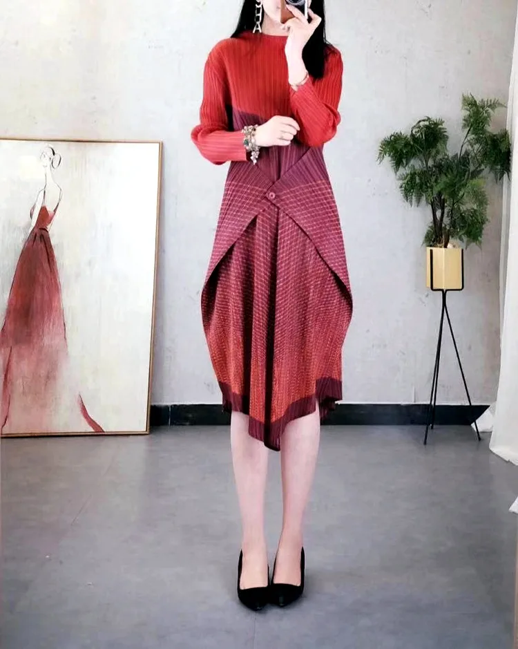 Changpleat Весенние новые полосатые сплайсинговые женские платья Miyak плиссированные модные дизайнерские женские платья на одной пуговице с эластичной талией - Цвет: Wine red