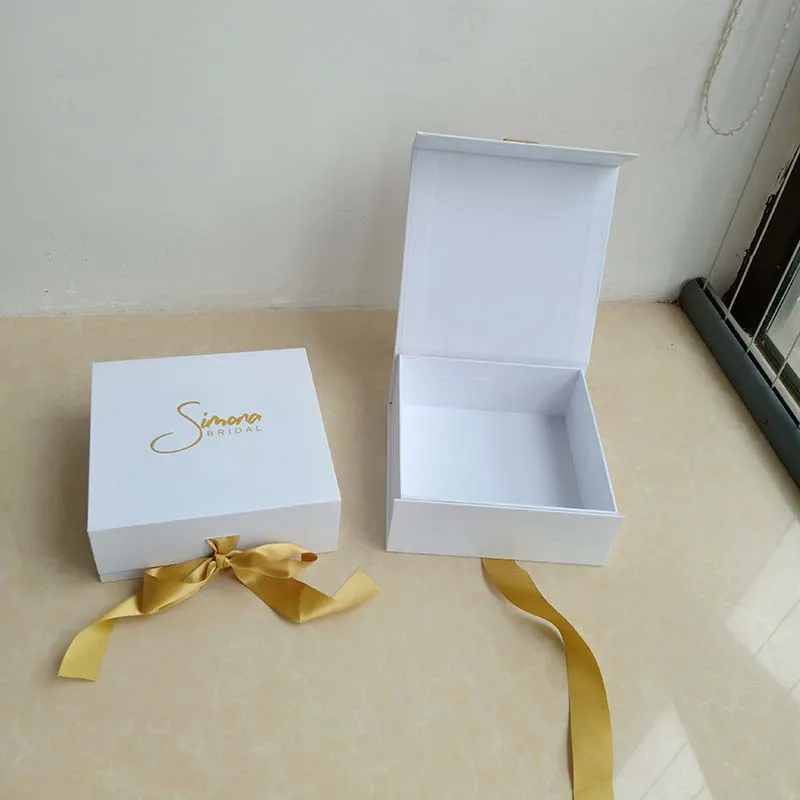 Wholesale custom Luxury paperboard rigid boxes with magnetic and ribbon closure hot stamping gold foil logo Jewelry gift box