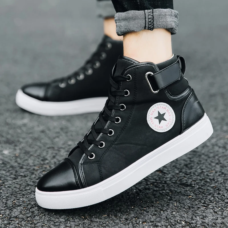 

Hot 2019 Men's Large Retro Ankle Boots Autumn Winter British Fashion Big Size Men Buckle High Top Canvas Shoes Man Lace-Up Flats