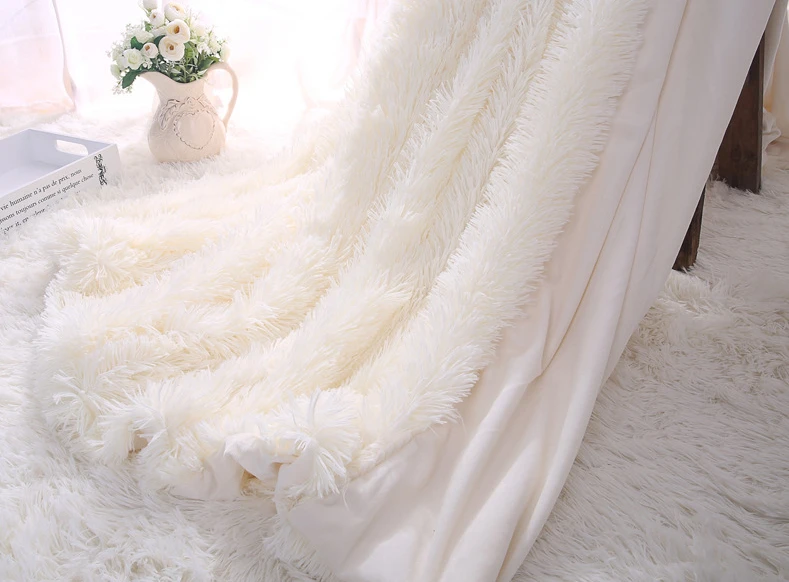 

Super Soft Long Shaggy Fuzzy Fur Faux Fur Warm Elegant Cozy With Fluffy Sherpa Throw Blanket for Sofa Bed Gift for Your Family