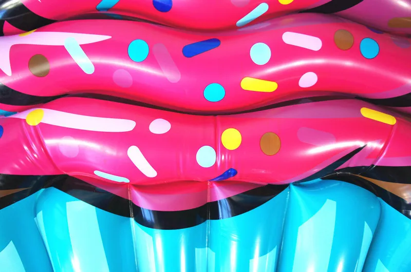 Разноцветный капкейк надувной матрас для бассейна для взрослых детей пляжные вечерние игрушки украшения мороженое матрац лежак