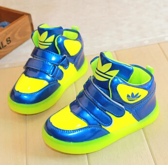chaussure bebe lumineuse