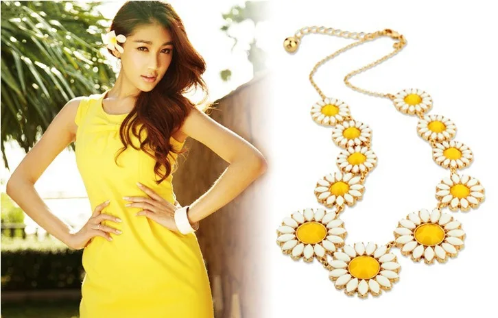 

Yellow Flower Necklace Sunflower Statement Necklace Cute for Women Gold Metal Chain Laxury Romantic Collar Mujer Femme Summer