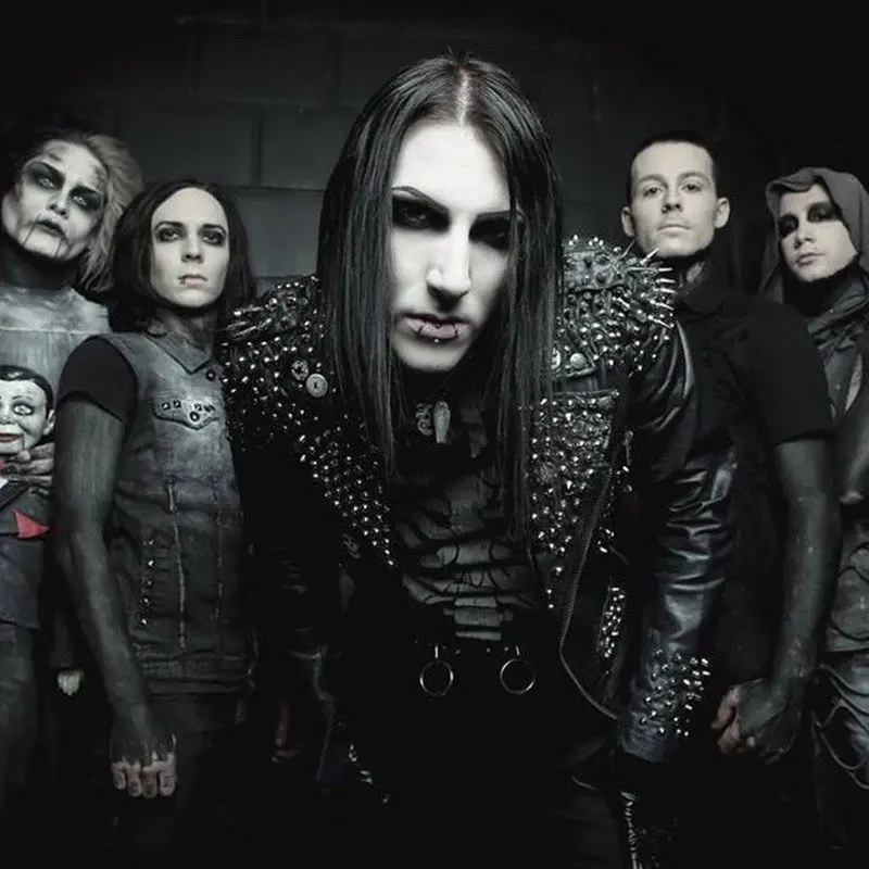 Музыка готов слушать. Группа Motionless in White. Группа Motionless in White 2020. Motionless in White Ударник.