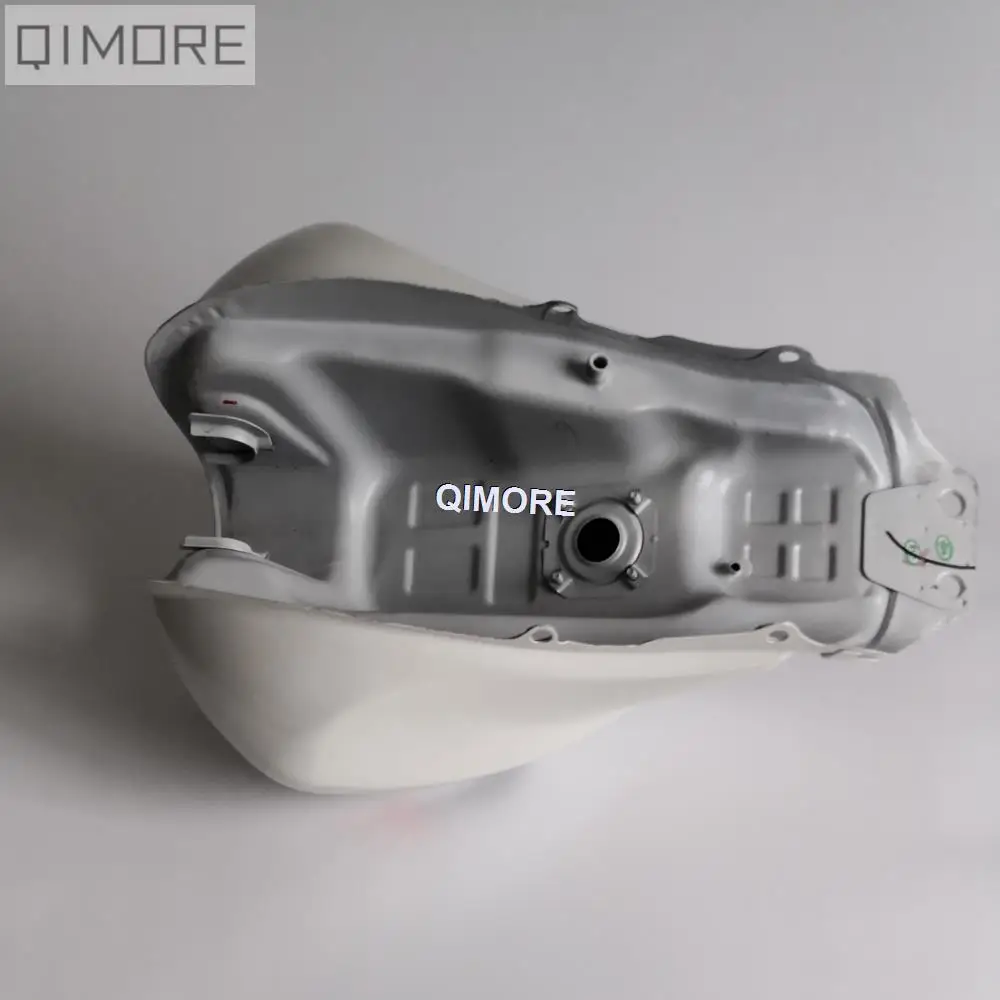 RKV 5-hole fuel tank white 4