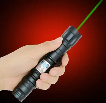 

Wholesale Strong Green Laser Pointers Pen 532nm 500000m high Power Clip Lazer pen with star cap Visiable Beam Burn Match+box