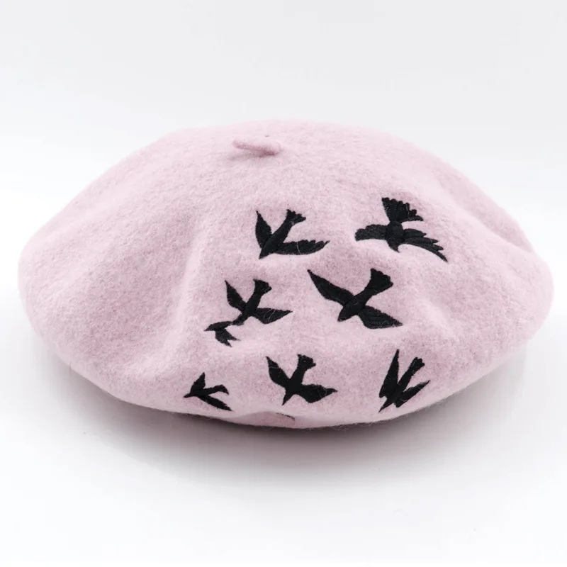 Новое поступление зимние шапки женские шерстяные береты теплая шапка мелкая шапка с вышивкой модная универсальная стюардесса - Цвет: Pink