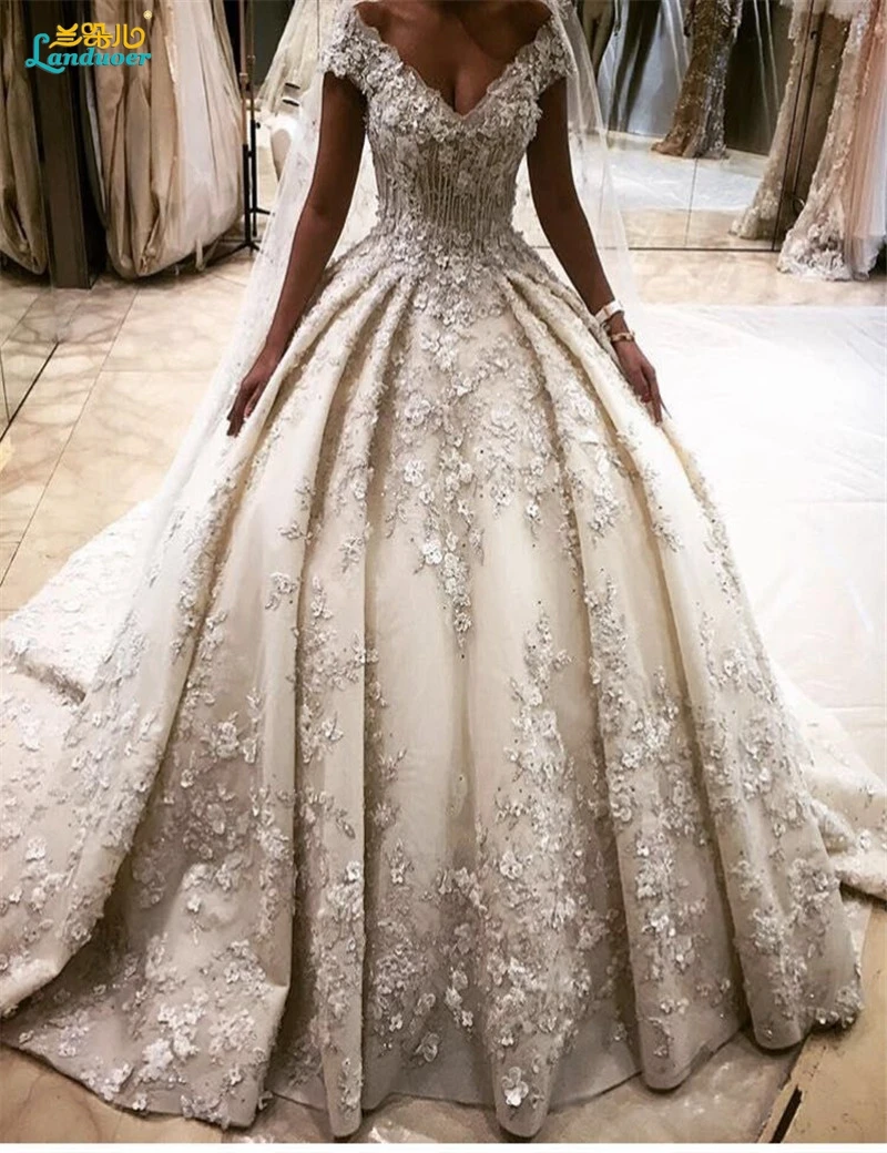 Abiti Da Sposa di lusso 2017 abito da ballo gonfia 3D fiori Cappella treno  lungo Abito Da Sposa Abito Da Sposa casamento abiti da sposa|vestidos de  novia|wedding gown bridalgowns bridal - AliExpress