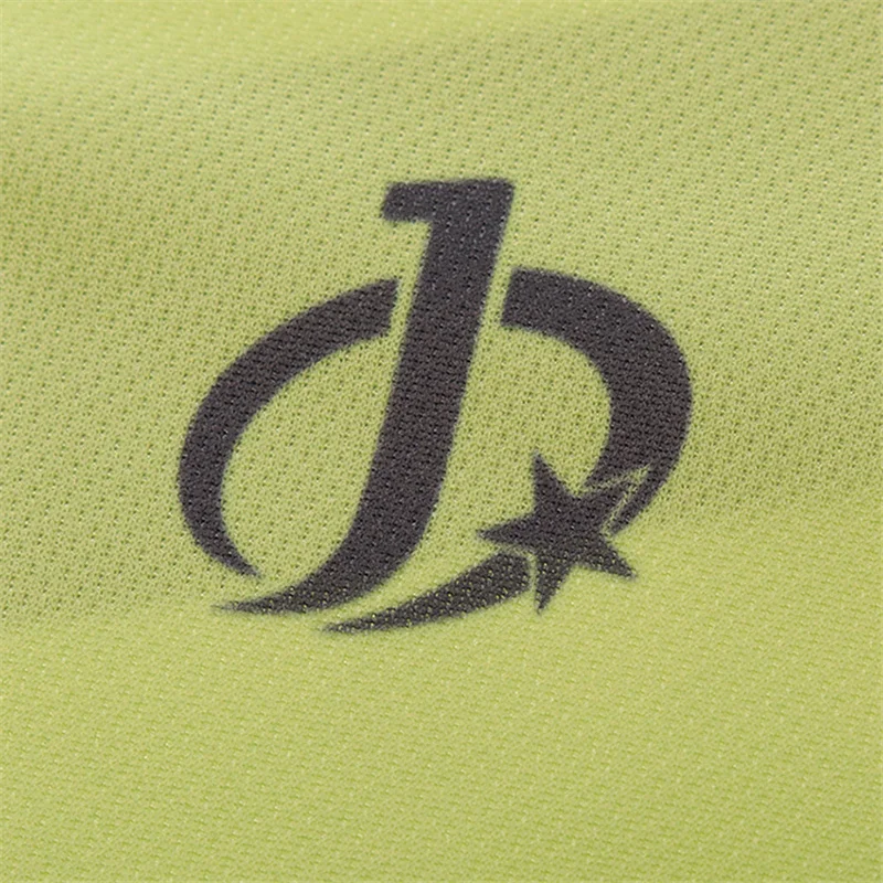 7 (4)