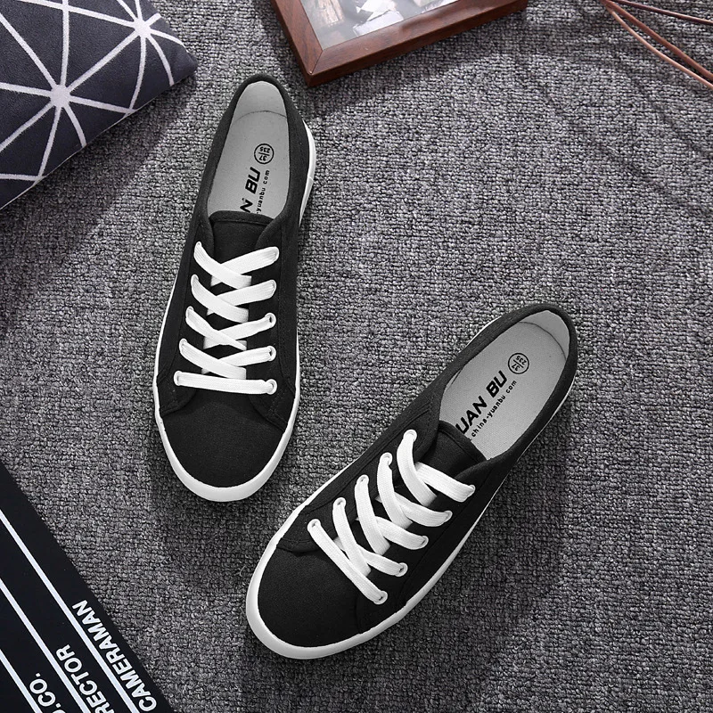 

2019 trend fashion solid color canvas shoes suitable for men and women students non-slip low help children's shoes