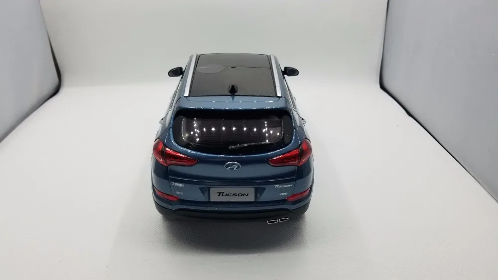 1:18 литья под давлением модель для hyundai Tucson синий внедорожник редкий сплав игрушечный автомобиль миниатюрная коллекция подарки IX