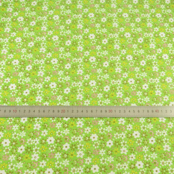 Green Printed Lovely Flowers Design Cotton Fabric Pre-cut Fat Quarter Patchwork for DIY Crafts Curtain Sewing Telas Tecido Tissu