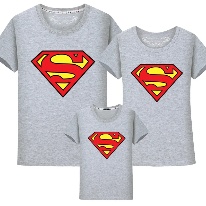 Одинаковая летняя одежда для членов семьи Одежда для детей и родителей с героями мультфильмов футболка Superman рубашка семейная хлопковая одежда семейная одежда футболки «Мама и я»