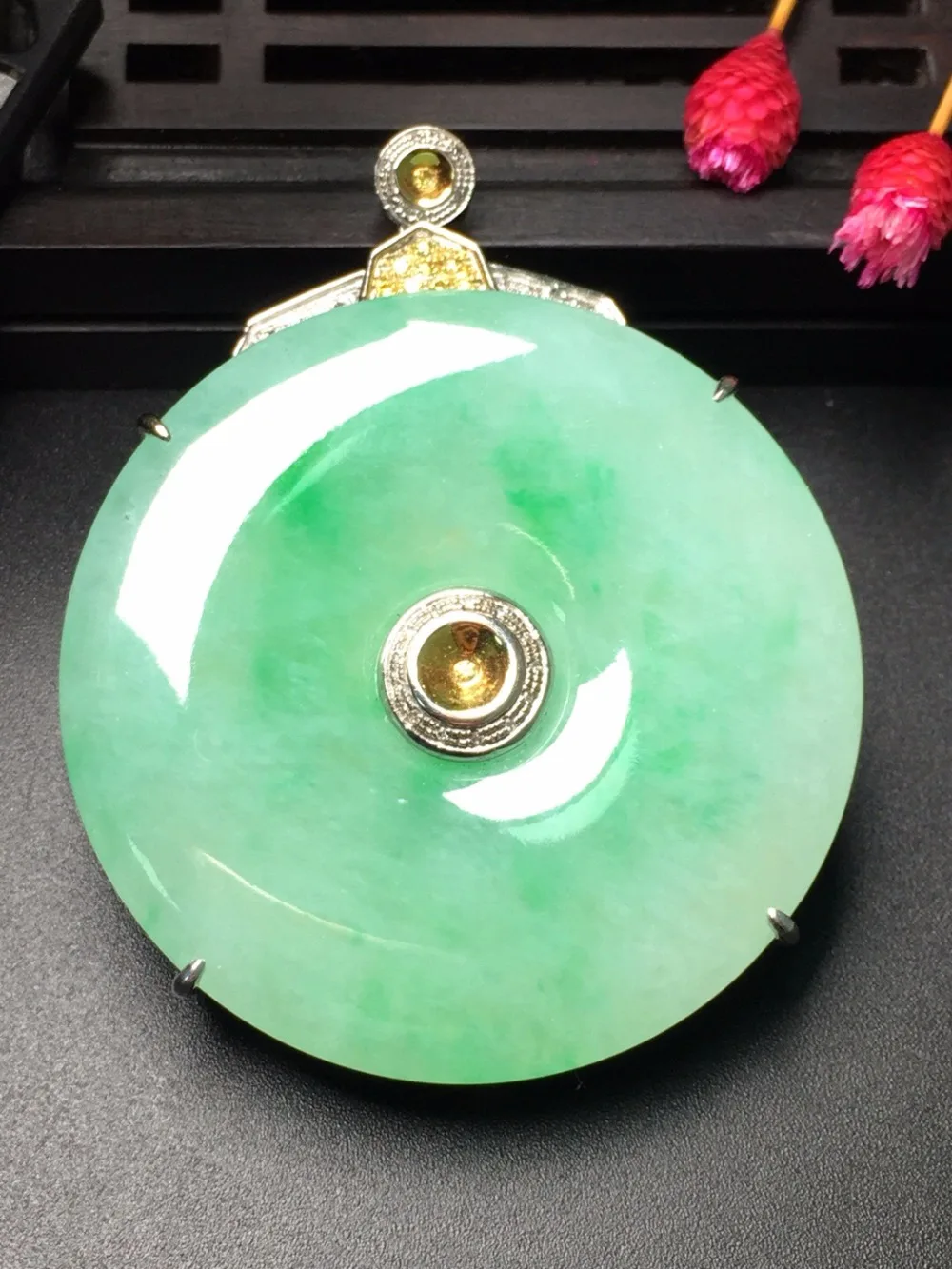 

18.10.6 Carving Jadite Fine Jewelry Real 18K Gold Natural Green Jade GemstoneRound Shape Pendant Necklace Fine Pendants