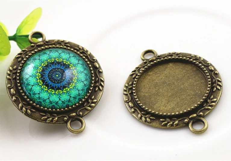 

10pcs 20mm Inner Size Antique Bronze Flower Style Cabochon Base Setting Charms Pendant (D3-13)