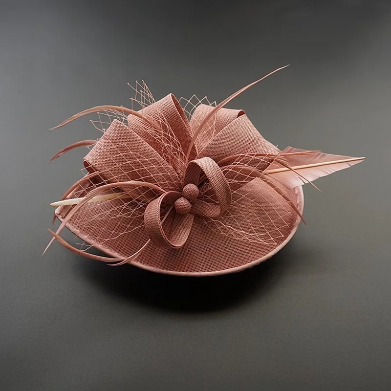 Beste Vrouwen Chic Tovenaar Hoed Cocktail Bruiloft Kerk Hoofddeksel Mode Hoofddeksels Veer Haaraccessoires Sinamay Fascinators