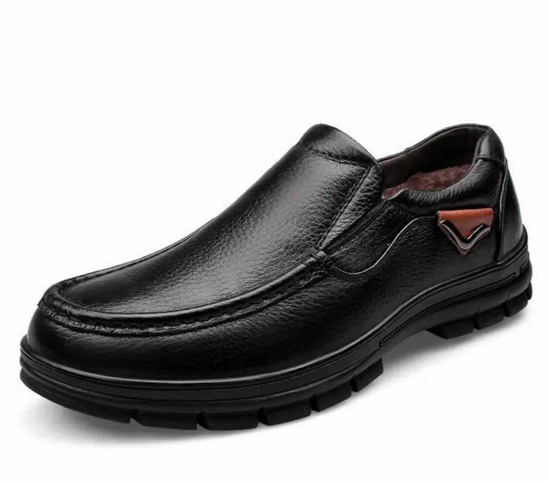 Ручной мужчины ботинок квартир плюс размер мокасины Мокасины из натуральной кожи повседневная обувь для вождения зимние плюшевые теплые мужчины толстой подошве обувь - Цвет: black