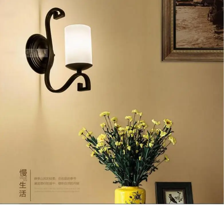 

American style simple Nordic wall lamp retro corridor lamp single head mirror front wall lamp m