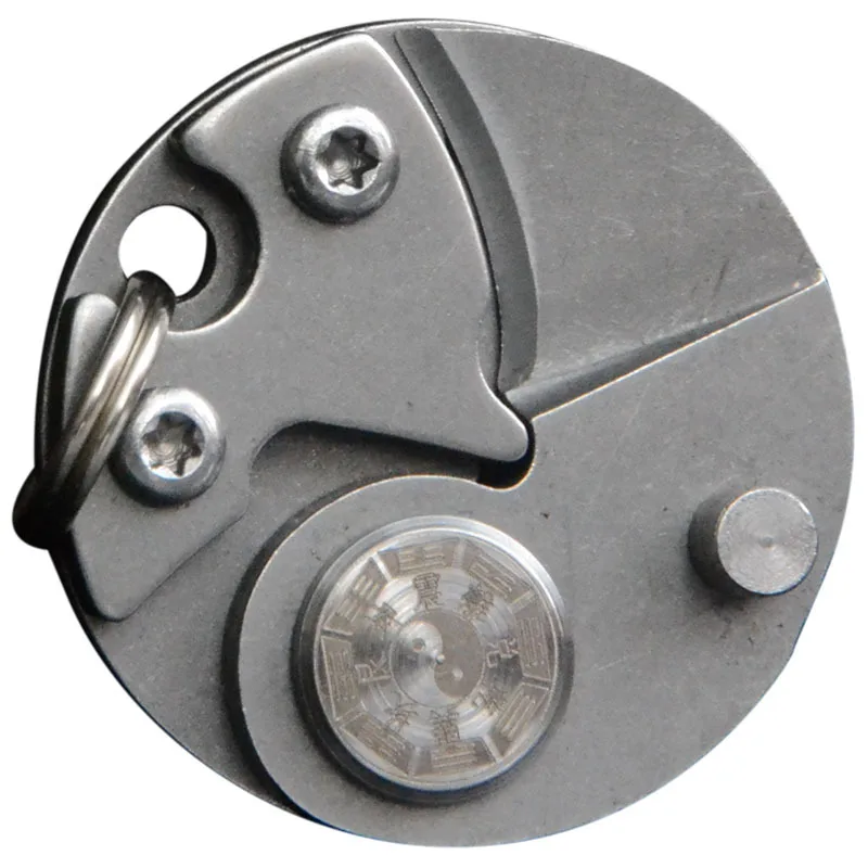 Mini Pocket Knives Outdoor Self-defense EDC Tools Coin Round Steel Folding Blade Knife Portable Gadget KeyRing Pendant Hand Tool