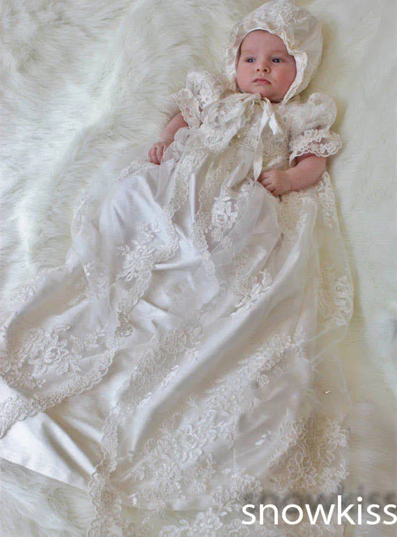 Из двух предметов с кружевной аппликацией для маленьких девочек белый/слоновая кость с коротким рукавом для новорожденных Крещение платье+ чепчик