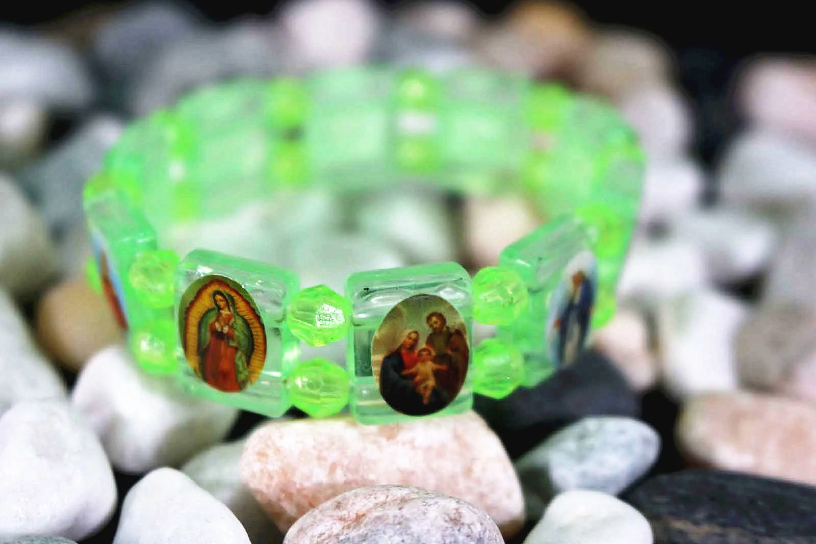 48 Pieces Religious Jesus Children Wearing Plastic Multicolored Bracelets. gift for kids, jewelry bracelet orb 4