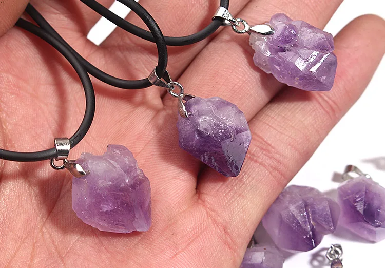 

Natural amethyst pendant/amethyst raw mineral single pointed tooth pendant hanging pendant sweater chain for men and women(1PC)