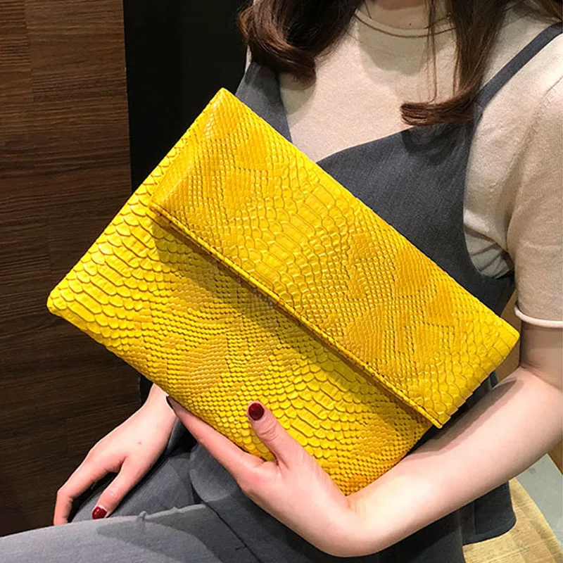 

Folding Envelope Bag 2018 New Clutch Bag Female European And American Trend Snake Pattern Hand Wild Party Bag Shoulder Bag F47