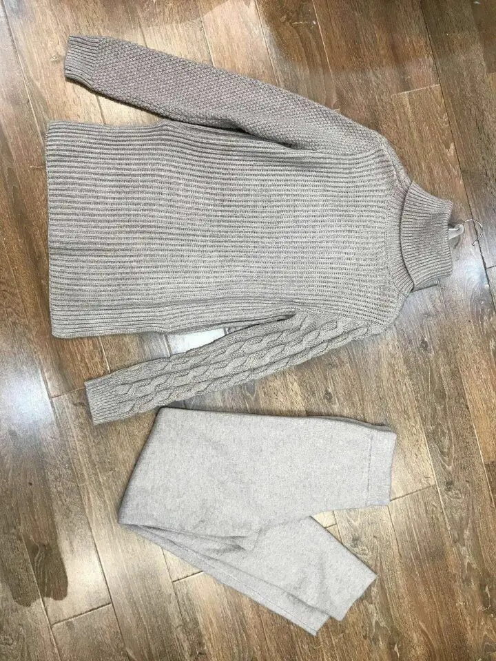 3608999903_1313518034 - 