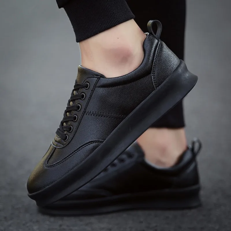 

2019 Design Spring Autumn Men's Outdoor Sneakers Breathable Black Red White Boys Sport Running Shoes Youth Anti-slip Flats Shoes