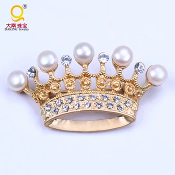 

Fashion kawaii gold crown pearl brooch button shape pearl women costume jewelry
