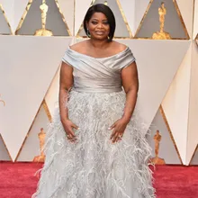 Платья знаменитостей Octavia Spencer на 89-ю премию Academy Awards Oscar A-Line с рукавом-крылышками Серебристые атласные кружевные Выпускные платья с перьями