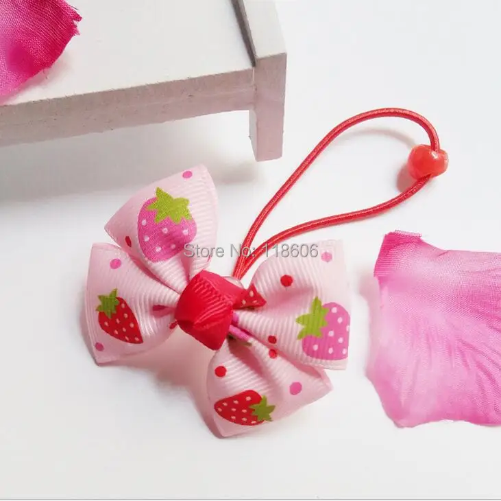 strawberry hairbow1.jpg