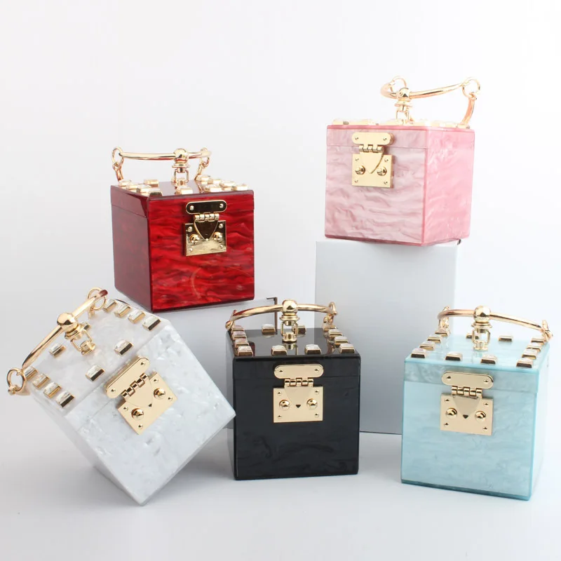 

New Designer Square Acrylic Clutch Evening Bag Metal Wristlets Mini Totes Party Bag Ladies Handbag Trunk Shape Diamond Bag Purse