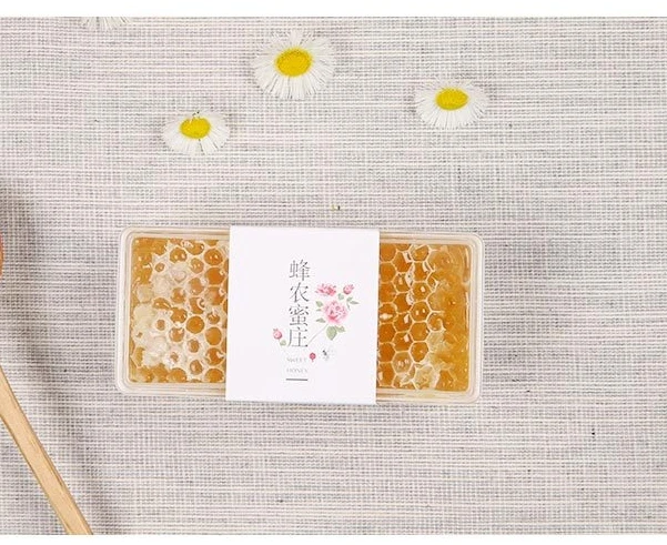 Pure Honeycomb Chewing on Honey Farm Makes Real Honeycomb Honey Natural Bee Hives Nutrition Health Women Dessert