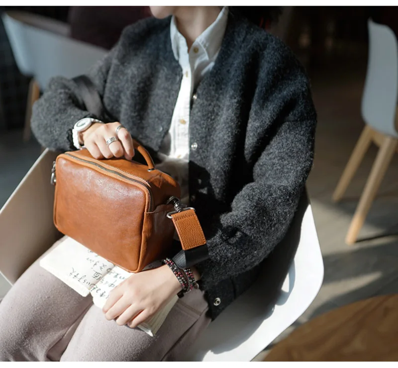 AETOO, британский стиль, модная Ретро сумка из воловьей кожи ручной работы, женская кожаная сумка через плечо, Повседневная маленькая простая женская сумка